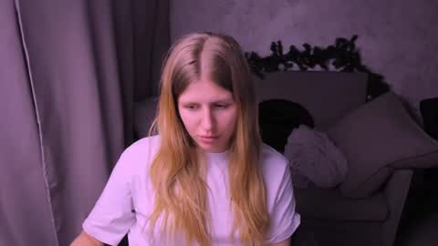 Kira online show from 01-12-25, 09:08