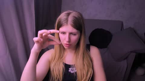 Kira online show from 02-04-25, 10:45