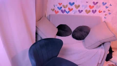 Kira online show from 02-19-25, 08:20