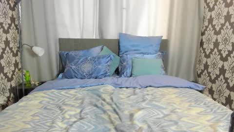 Kira online show from 09-12-25, 01:22