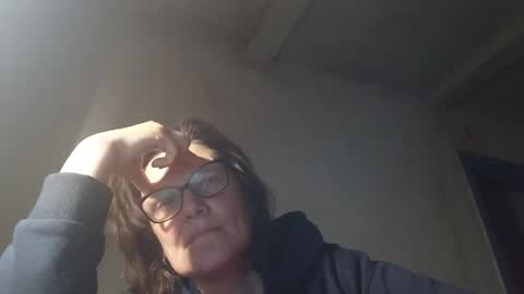 kissandvibe online show from 05-13-26, 06:27