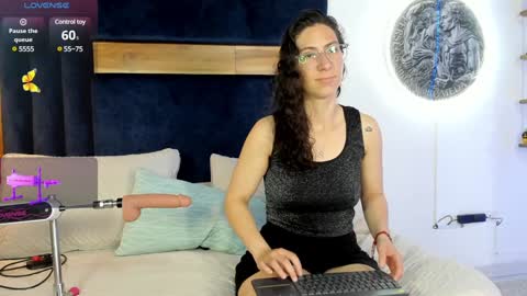 Snapshot of kissingcobank chatting on 02-09-25, 03:11 Kissing Company online show from 02-09-25, 03:11