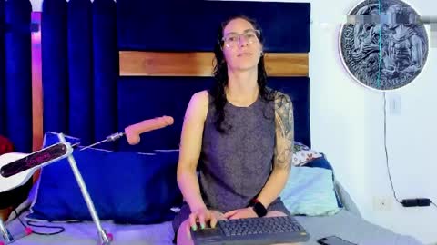 Kissing Company online show from 04-27-26, 03:37