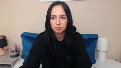 LuisaLove online show from 10-01-25, 06:19