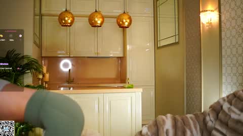 Jane online show from 04-15-26, 05:20