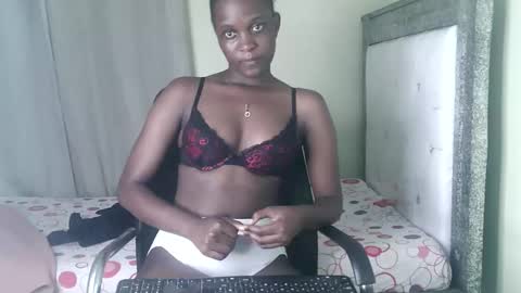 Snapshot of kisssmiles chatting on 09-18-25, 06:32 kisssmiles online show from 09-18-25, 06:32
