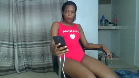 Snapshot of kisssmiles chatting on 09-29-25, 06:57 kisssmiles online show from 09-29-25, 06:57