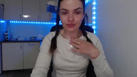 Im Amaia   Everyone Merry Christmas  online show from 06-20-26, 10:56
