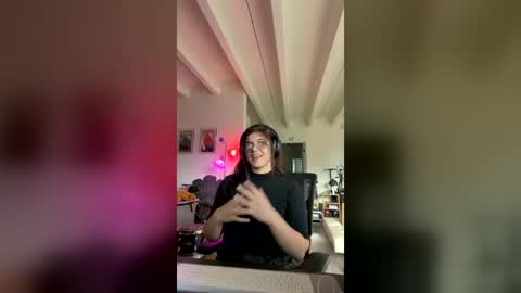 kitkitvv online show from 07-25-26, 12:20