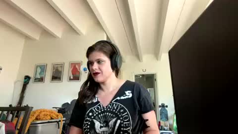 kitkitvv online show from 07-26-26, 12:08