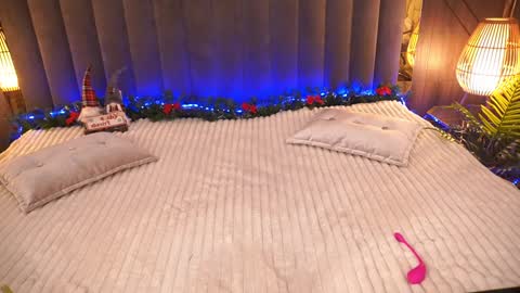 Snapshot of kitnis1love chatting on 01-11-25, 11:13 kitness online show from 01-11-25, 11:13