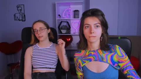 Snapshot of kitniss_dreamy chatting on 11-12-25, 01:11 kitniss online show from 11-12-25, 01:11