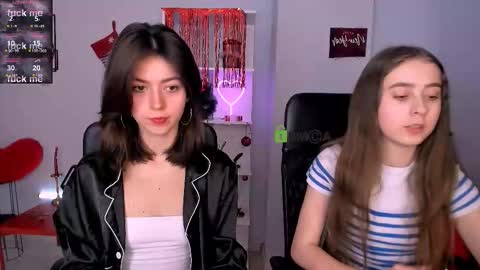 Snapshot of kitniss_dreamy chatting on 01-10-26, 08:32 kitniss online show from 01-10-26, 08:32