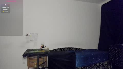 Snapshot of kitsunemoon chatting on 12-25-24, 06:41 Kitsune online show from 12-25-24, 06:41