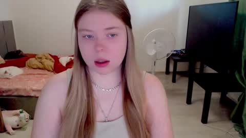 Snapshot of kitten_jenny01 chatting on 02-02-26, 12:26 Jennyblonde and Emmabrunette online show from 02-02-26, 12:26