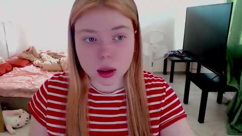 Snapshot of kitten_jenny01 chatting on 02-06-26, 11:13 Jennyblonde and Emmabrunette online show from 02-06-26, 11:13