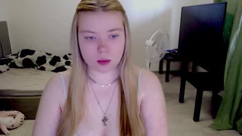 Snapshot of kitten_jenny01 chatting on 02-27-26, 10:48 Jennyblonde and Emmabrunette online show from 02-27-26, 10:48
