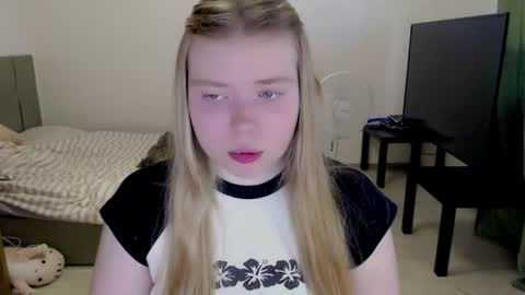 Jennyblonde and Emmabrunette online show from 06-14-26, 04:53