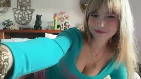 kittengirlxo online show from 07-31-26, 04:56