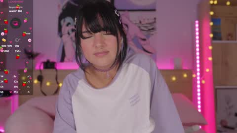 Snapshot of kittenmoon_ chatting on 12-06-24, 03:00      online show from 12-06-24, 03:00