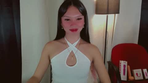 Snapshot of kitteylovesyou chatting on 11-08-25, 08:29 KITTY online show from 11-08-25, 08:29