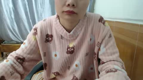 Snapshot of kitti_baby2x chatting on 11-23-25, 02:00 kitti_baby2x online show from 11-23-25, 02:00