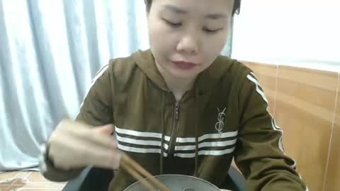 Snapshot of kitti_baby2x chatting on 12-02-25, 01:55 kitti_baby2x online show from 12-02-25, 01:55