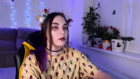 Veronica online show from 10-31-25, 01:01