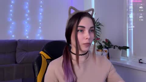 Veronica online show from 11-25-25, 07:08