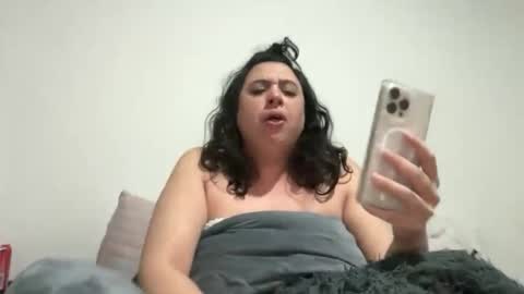 Snapshot of kitty3202 chatting on 05-04-26, 01:34 kitty3202 online show from 05-04-26, 01:34