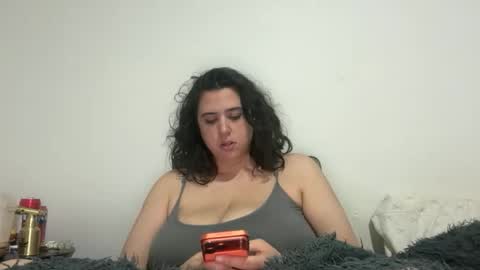 Snapshot of kitty3202 chatting on 06-11-26, 02:33 kitty3202 online show from 06-11-26, 02:33
