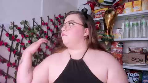 Snapshot of kitty__pinnk chatting on 07-01-26, 08:41 KAROL online show from 07-01-26, 08:41
