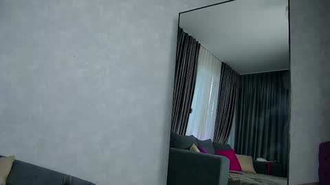 Karen online show from 04-28-26, 02:27