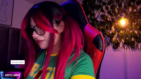 Camila online show from 10-28-25, 07:34