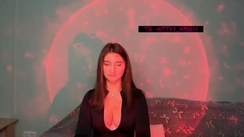 kitty_kristy1 online show from 11-28-25, 08:44