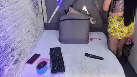kitty_small69 online show from 05-07-26, 02:11