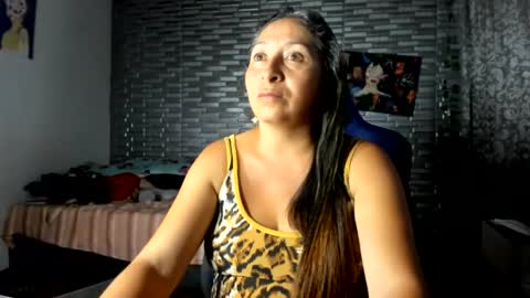 Snapshot of kitty_violet_ chatting on 07-01-26, 11:26 violet online show from 07-01-26, 11:26