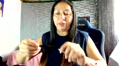 Snapshot of kitty_violet_ chatting on 07-22-26, 03:15 violet online show from 07-22-26, 03:15