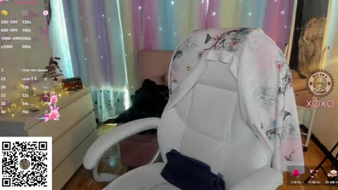 Snapshot of kittygrey chatting on 01-18-25, 06:10 Samantha Grey online show from 01-18-25, 06:10