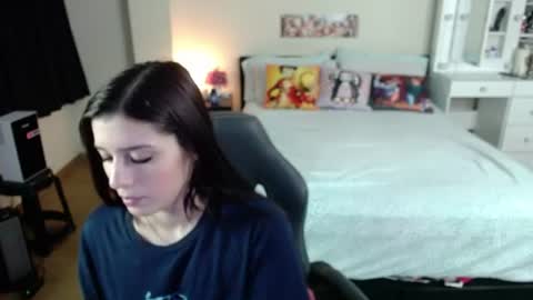 Snapshot of kittykat18x chatting on 07-03-26, 02:18 Isabel online show from 07-03-26, 02:18