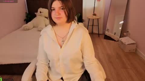 KittyLiikk online show from 06-25-26, 05:12
