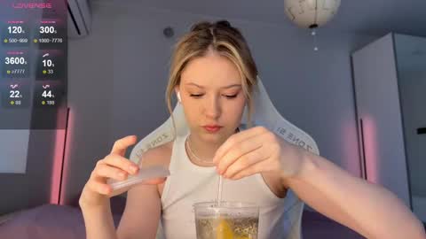 Monika online show from 04-28-26, 03:44