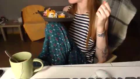 KittyloveMoon online show from 04-29-26, 08:15