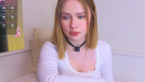 Snapshot of kittymeow_xxx chatting on 12-18-25, 01:28 Sofia online show from 12-18-25, 01:28
