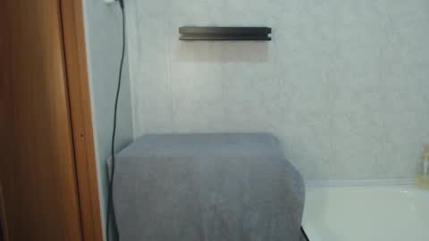 Snapshot of kittysweety_alex1 chatting on 02-05-25, 08:04 kittysweety_alex1 online show from 02-05-25, 08:04
