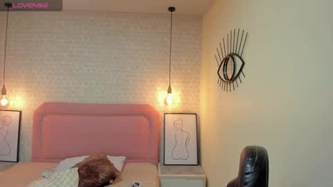  K I T T  Y  online show from 10-18-25, 12:06