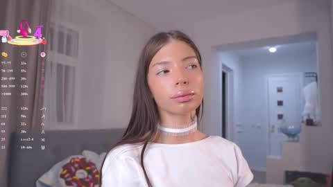 Snapshot of kittyummy chatting on 12-17-25, 04:35 Alice online show from 12-17-25, 04:35