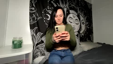 Kitty online show from 02-14-25, 01:02