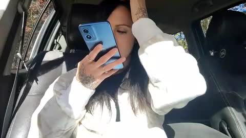 Kitty online show from 10-30-25, 04:08