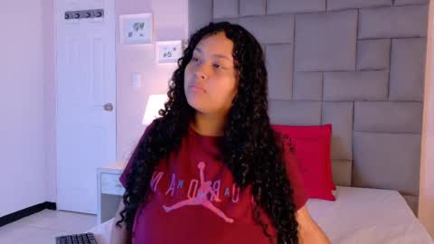 Snapshot of kity_hill chatting on 09-22-25, 04:47 Kitty Hill online show from 09-22-25, 04:47